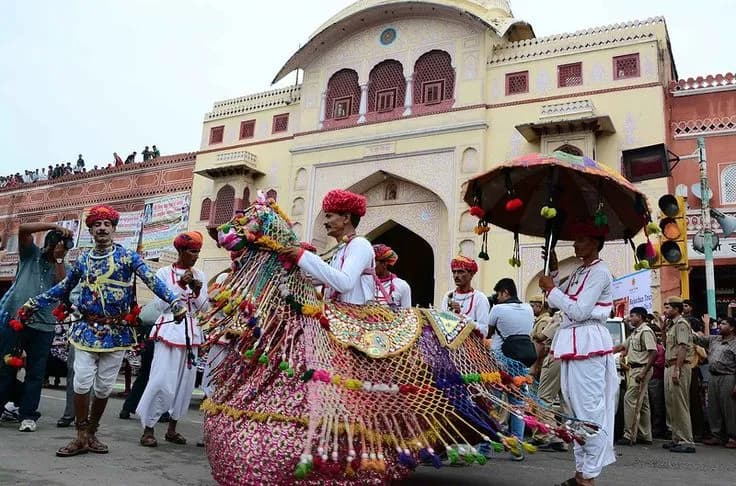 Festival Golden Triangle Tours image 4