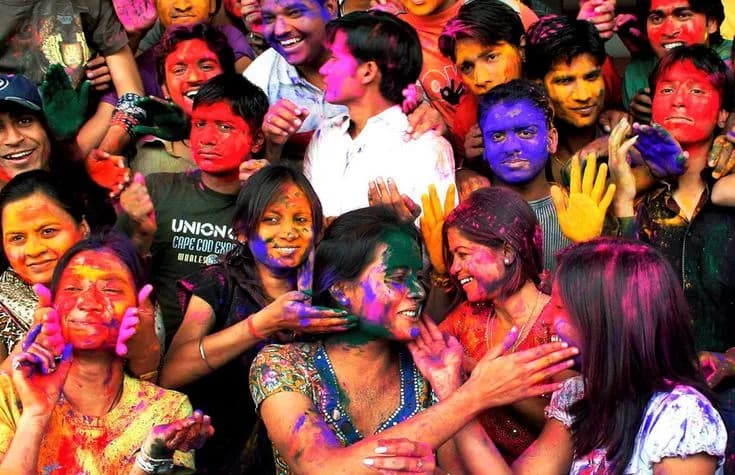 Golden Triangle Tour with Holi Festival image 2