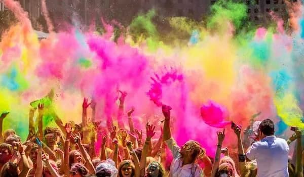 Golden Triangle Tour with Holi Festival image 3