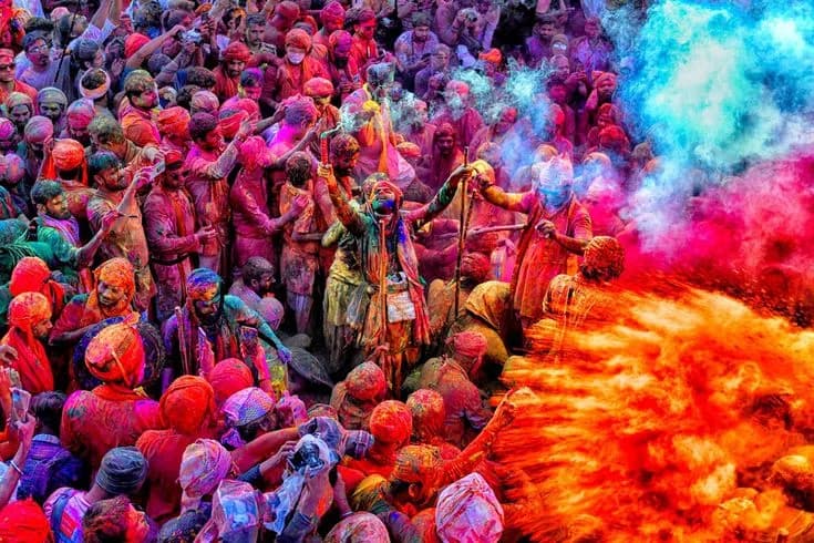 Golden Triangle Tour with Holi Festival image 4