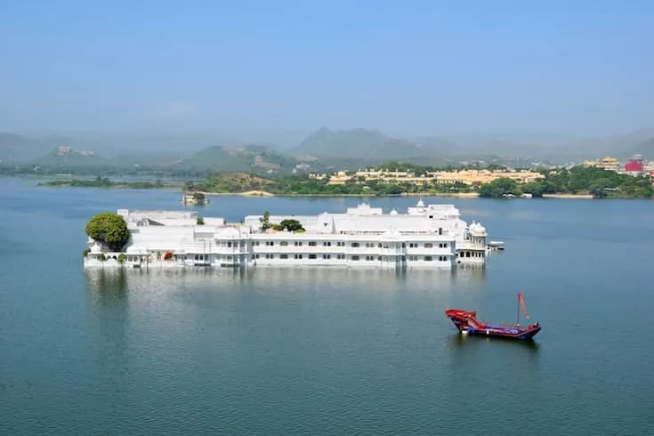 Udaipur Honeymoon Golden Triangle | Experience My India image 4