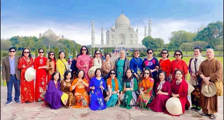Multi-Generation NRI Family Reunion Tour (Golden Triangle) 2